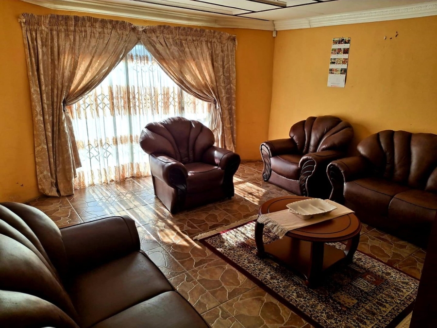 5 Bedroom Property for Sale in Mdantsane Nu 17 Eastern Cape